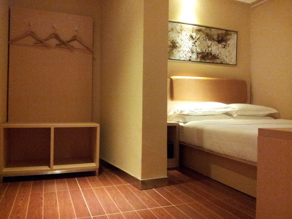 Aira Hotel Куала Лумпур Стая снимка